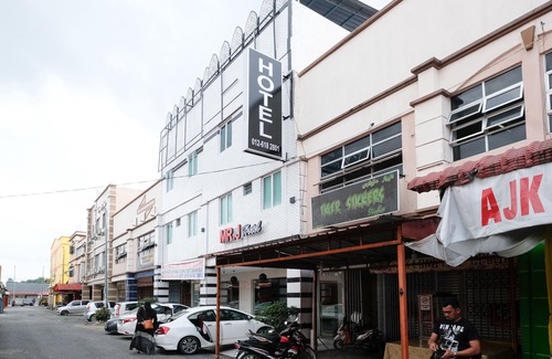 Wakaf Che Yeh Hotel | OYO 718 MR J Hotel Wakaf Che Yeh 1