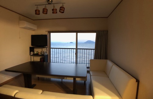 Shodoshima Hotel | Villa Chillon