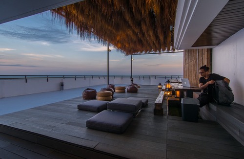 Cha-am Hotel | Thalay Cha-am by Tha