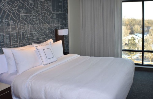 Woodbury Hotel | Courtyard by Marriott Minneapolis West