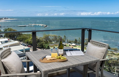Redcliffe Hotel | Oaks Redcliffe Mon Komo Suites