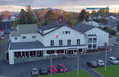 Leirvik Hotel | Almaas Hotell Stord As