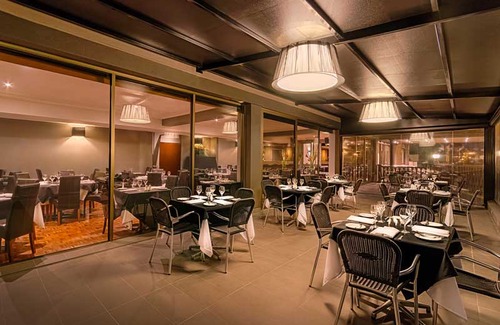 St Kilda West Hotel | Crest on Park