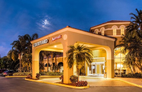 Survey Creek Hotel | Courtyard by Marriott Fort Lauderdale North/Cypress Creek