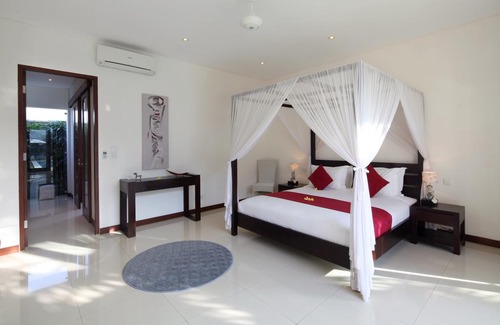 Batu Bolong Hotel | Meryta Guesthouse 2