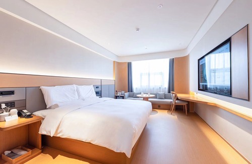 Runzhou Qu Hotel | Ji Hotel (Zhenjiang Railway Station South Square)