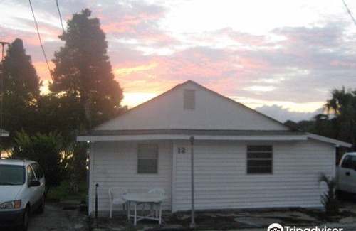 Winter Haven Hotel | Lake Ida Beach Resort
