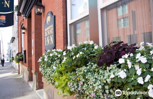 Downtown Halifax Hotel | The Halliburton