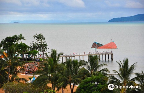 North Ward Hotel | Aquarius on The Beach