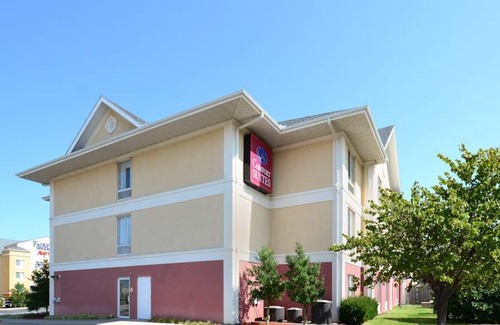 Springdale Hotel | Quality Suites