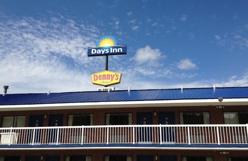 Mount Vernon Hotel | Days Inn by Wyndham Renfro Valley Mount Vernon