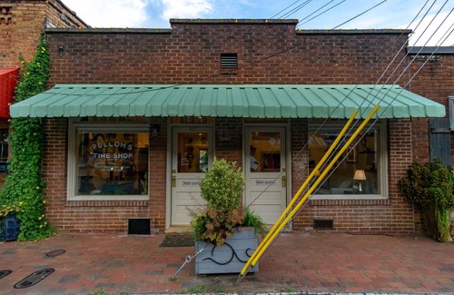 Black Mountain Apartment | Pellom's Time Shop Street Level Apartment in Downtown Black Mtn!