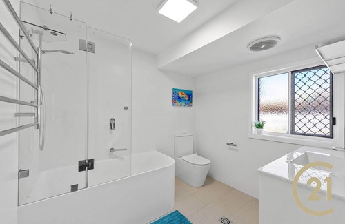 Margate Apartment | "Dodds St" - Margate Q 4019