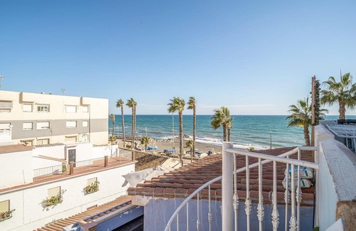 Mezquitilla Apartment | 2 bedroom accommodation in Algarrobo