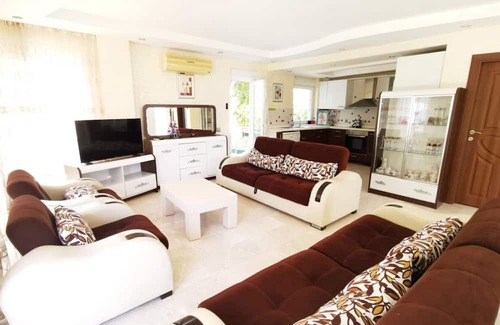 Kadriye Villa | Impressive Villa with Private Pool in Antalya