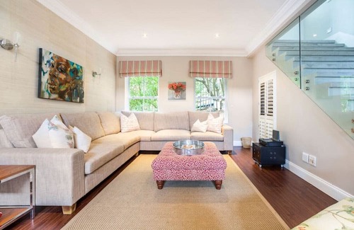 Durban North Villa | 51 Avignon · Family-Luxe Escape: Avignon Villa w/ Solar Backup