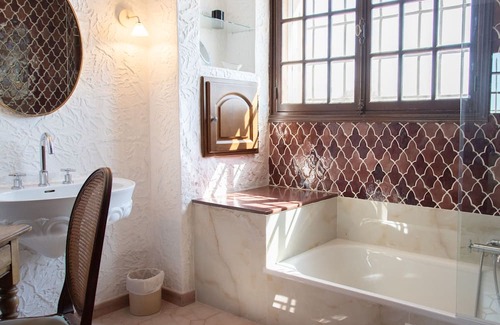 La Croix des Gardes Apartment | APART VILLA ATYPICAL SEA VIEW AND SWIMMING POOL