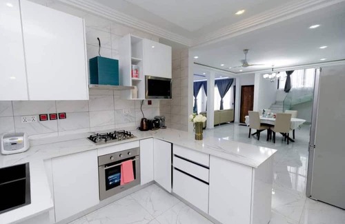 Teshie House | The Arianna: New, Classy 4-Bedrm Hse in Tse Addo