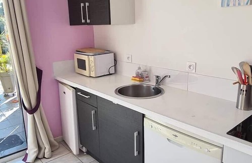 Theix-Noyalo House | Homerez - Property 9 km away from the beach for 2 ppl. with shared pool at Theix