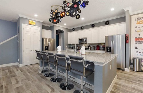 Briargrove House | AS SEEN ON TV! Music City Bowling Villa Solterra