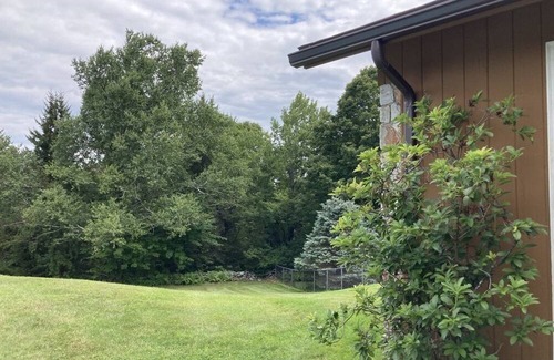 Whitingham House | New Rental! Fabulous, Spacious Mountain Family Retreat on 13 Acres
