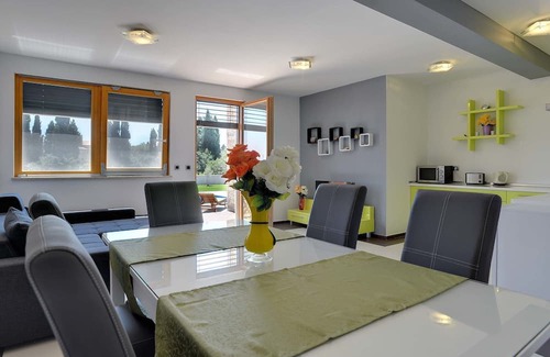 Medulin Villa | Modern villa consisting of two apartments with private pool, beach at 1 km
