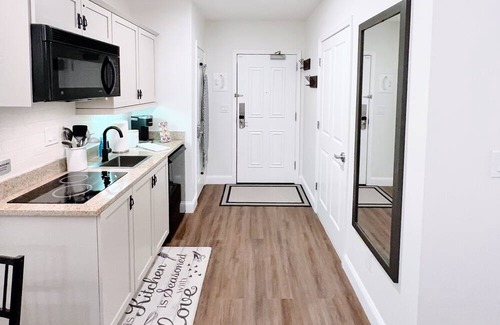 Vernon Condo | ⭐️ Cozy Retreat | Pool & Hot Tub ⛰ Mountain Creek Resort @ Appalachian