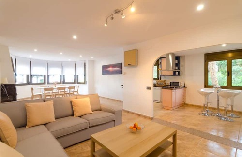 Lloret de Mar Villa | Club Villamar - Beautiful house with sea views in Lloret de Mar for 14 people