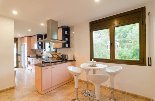 Lloret de Mar Villa | Club Villamar - Beautiful house with sea views in Lloret de Mar for 14 people