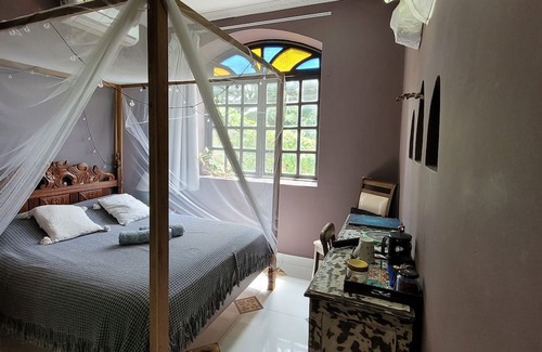 Santa Teresa Villa | Urban Retreat - Peace and nature in the middle of the city