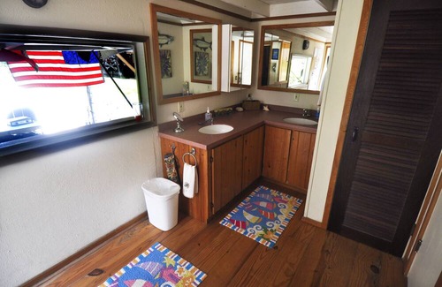 Estate Western Water Island RV Rental | Eco-Cottage W/ Ocean View Terrace. Starting at $149/Night