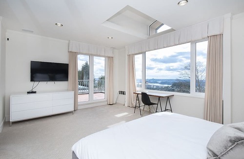 West Vancouver House | Spectacular, Water View House!