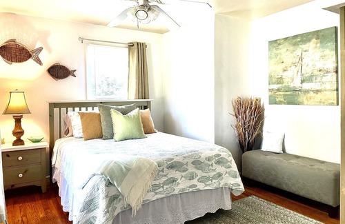 Briggs Farm House | 7 BR/3 Full BA - with CENTRAL AIR includes Linens and towels!!