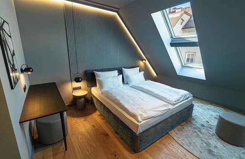 Obergiesing Hotel | Conlon House Lower East Side