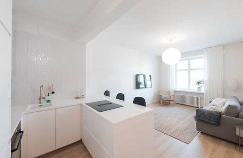 Kallio Apartment | Modern Top-Floor Apt. in Helsinki