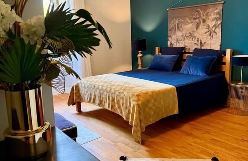Saint-Romain House | Le Patio Bleu