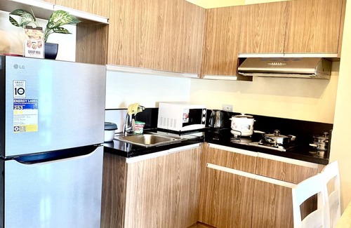 Pasay Condo | Levi & Moon's Chill with beautiful view