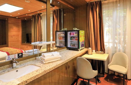 Murun Hotel | 50100 Hotel