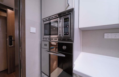 Xujiahui Bed & Breakfast | Tyms Elegant 3BR 2BA Apt Yongxin Century
