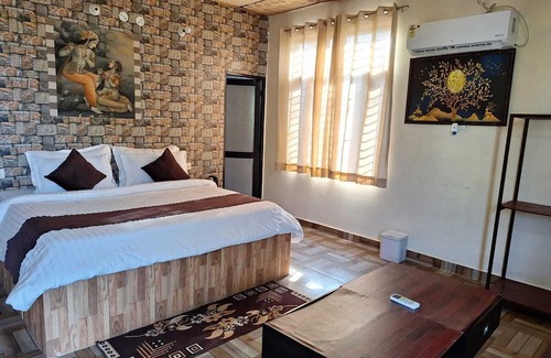 Sariska Hotel | Alampat Nest