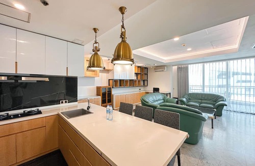 Surabaya Apartment | Spacious And Strategic Location 3Br At Kondominium Regensi Apartment