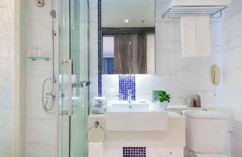 Tsim Sha Tsui Hotel | The Bauhinia Hotel Tsim Sha Tsui
