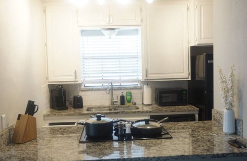 Grand Prairie House | Charming 3BR/2BA Modern Retreat in Grand Prairie – Cozy, Convenient & Stylish