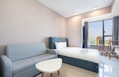 Phuong 8 Apartment | Refined Saigon - Terra Royal Apartment