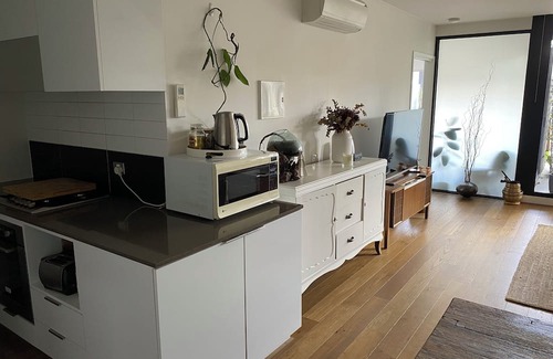 Abbotsford Apartment | Quiet Sancturary in Abbotsford next to the river