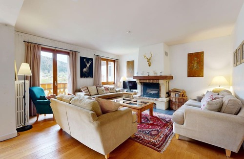Morzine Ski Chalet | Alptitude Chalet Moulins - spacious chalet in a great location