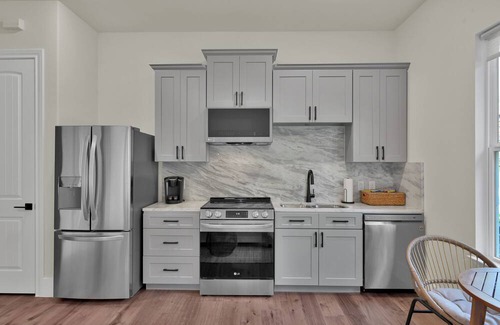 Stagecoach House | One Bedroom Casita with Kitchen On Lake Apache in the serene City of Stagecoach.