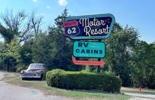 Eureka Springs RV Rental | Route 62 Luxury Voyager Camper