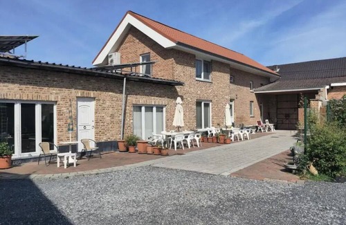 Heers Apartment | Hoeve Hofgaarde: The Pear Orchard