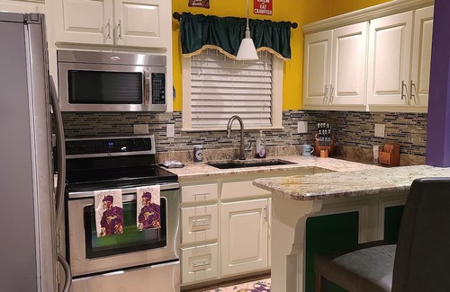 Hammond Apartment | Cozy studio with AC/WiFi in enchanting Hammond 1 hr from NOLA and Baton Rouge